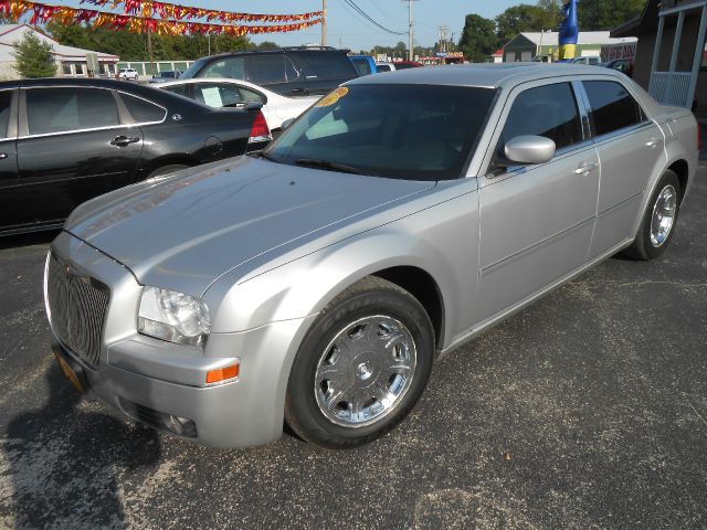 2006 Chrysler 300 SLT 25