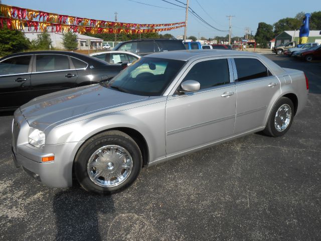 2006 Chrysler 300 SLT 25