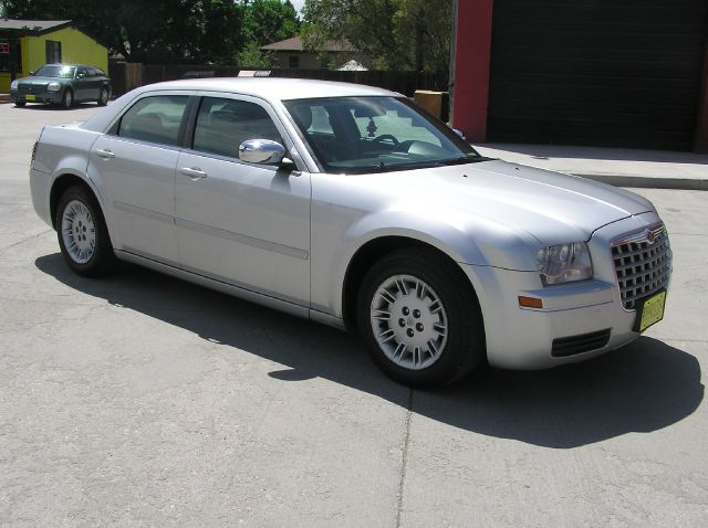 2006 Chrysler 300 Unknown