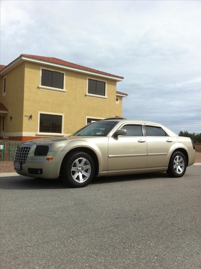 2006 Chrysler 300 Unknown