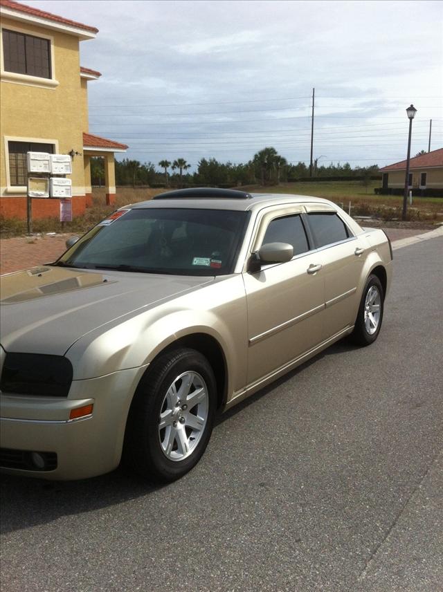 2006 Chrysler 300 Unknown