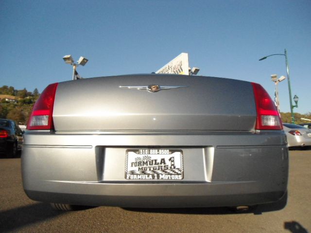 2006 Chrysler 300 Base