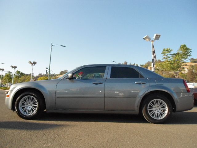 2006 Chrysler 300 Base