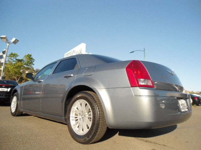 2006 Chrysler 300 Base