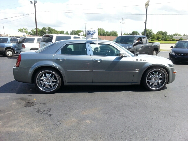 2006 Chrysler 300 Regular Cab