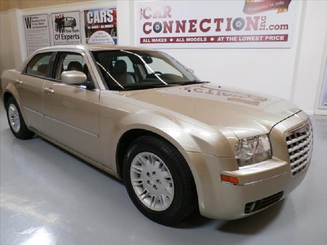 2006 Chrysler 300 Crew Cab 10 Contractor Body L