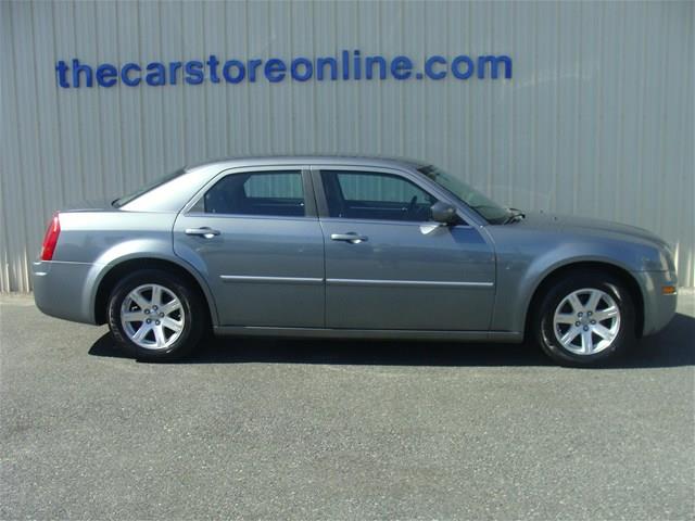 2006 Chrysler 300 R1