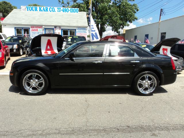 2006 Chrysler 300 SLT 25