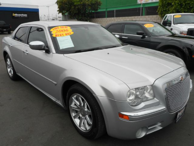 2006 Chrysler 300 Unknown