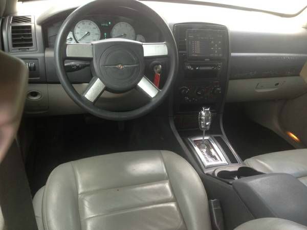 2006 Chrysler 300 Base