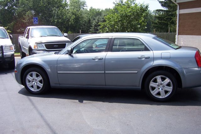 2006 Chrysler 300 GT Premium