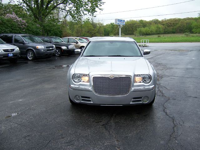 2006 Chrysler 300 Regular Cab