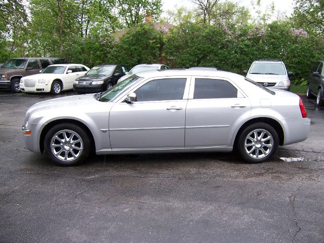 2006 Chrysler 300 Regular Cab