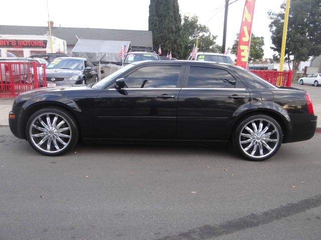 2006 Chrysler 300 Base