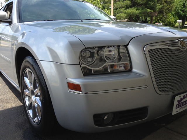 2007 Chrysler 300 SLT 25