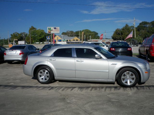 2007 Chrysler 300 Base