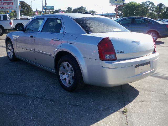 2007 Chrysler 300 Base