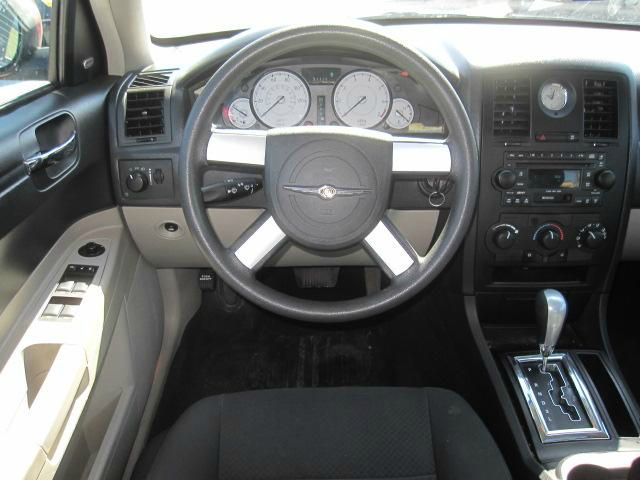 2007 Chrysler 300 Base