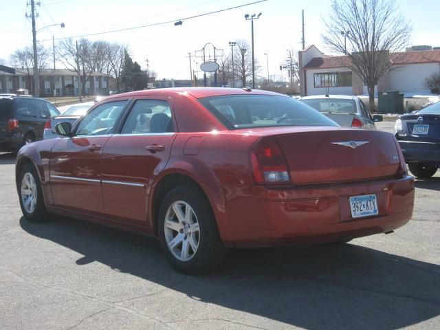 2007 Chrysler 300 Base