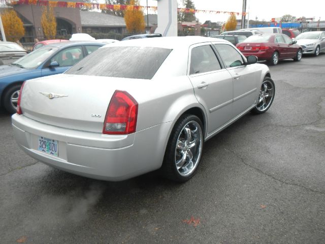 2007 Chrysler 300 Base