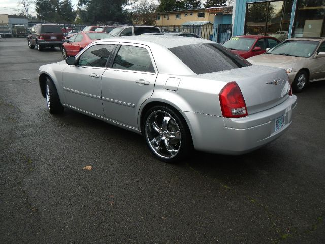 2007 Chrysler 300 Base