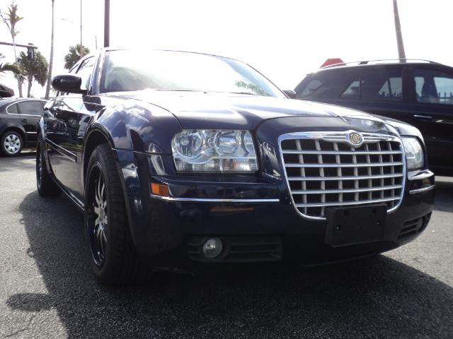 2007 Chrysler 300 SLT AWD 7 Passanger