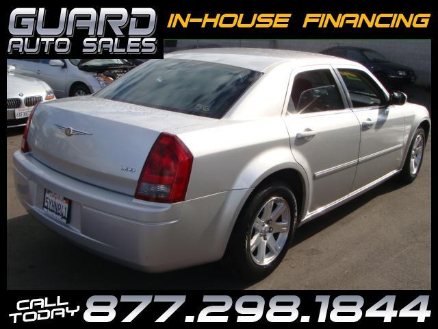 2007 Chrysler 300 Unknown