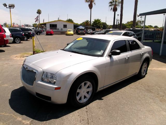 2007 Chrysler 300 Base