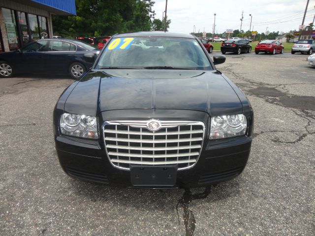 2007 Chrysler 300 Base