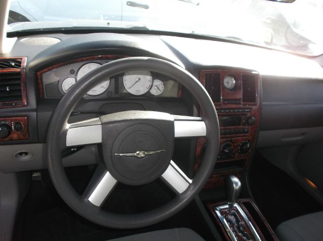 2007 Chrysler 300 Base