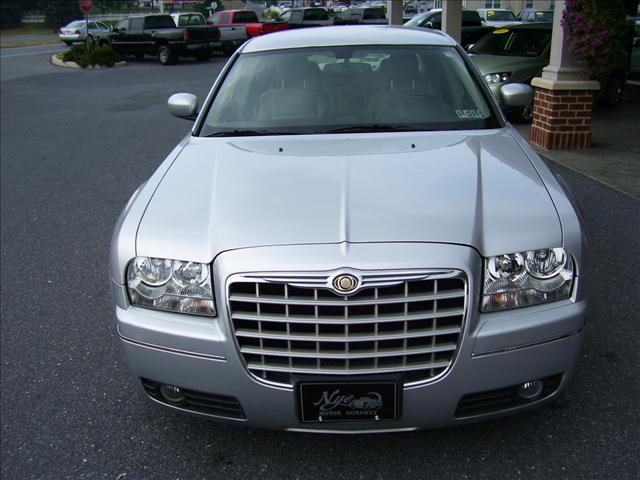 2007 Chrysler 300 SLT 25