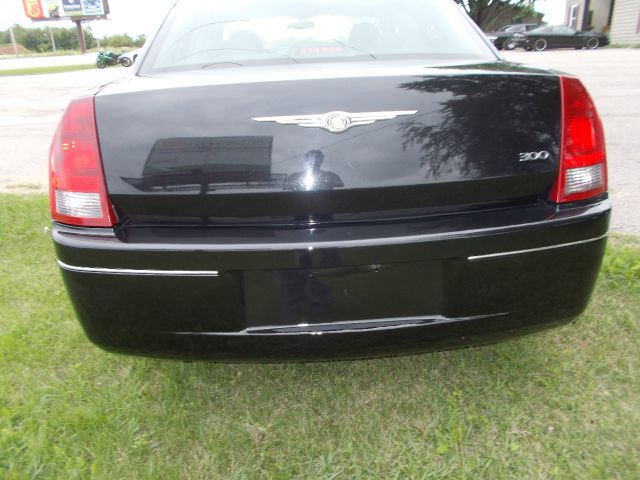 2007 Chrysler 300 Base