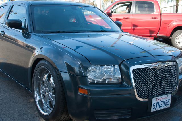 2007 Chrysler 300 Base