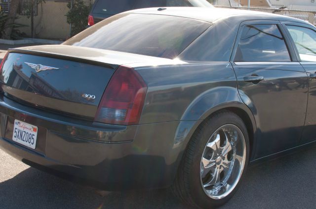 2007 Chrysler 300 Base