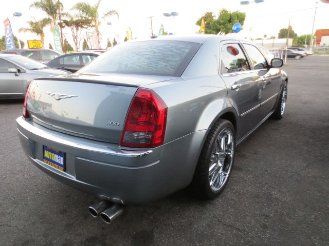 2007 Chrysler 300 Base