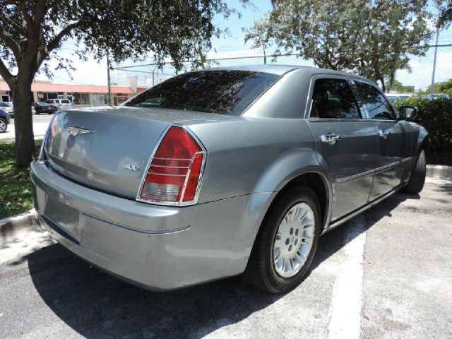 2007 Chrysler 300 Base