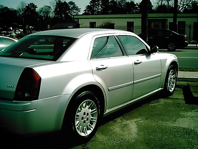 2007 Chrysler 300 Base