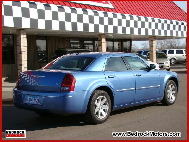 2007 Chrysler 300 Unknown