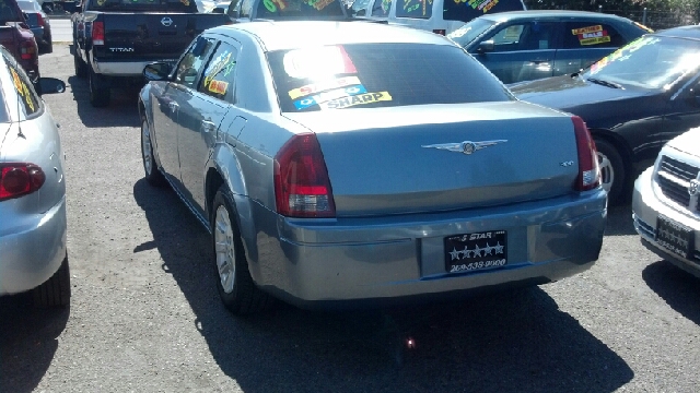 2007 Chrysler 300 Base