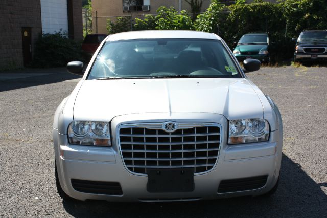 2007 Chrysler 300 Base