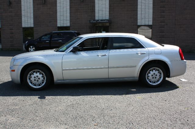 2007 Chrysler 300 Base