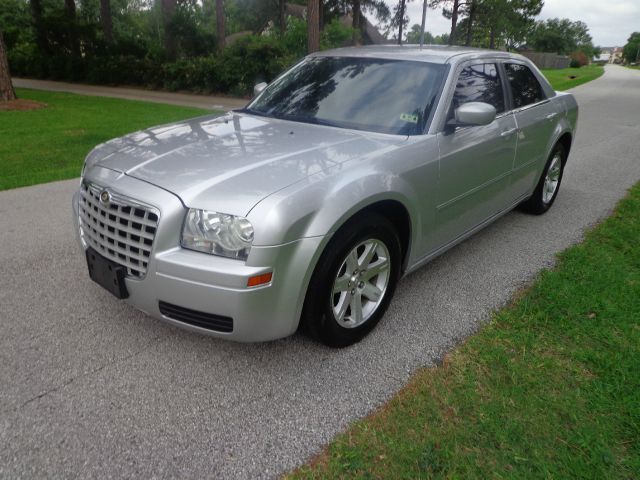 2007 Chrysler 300 Base