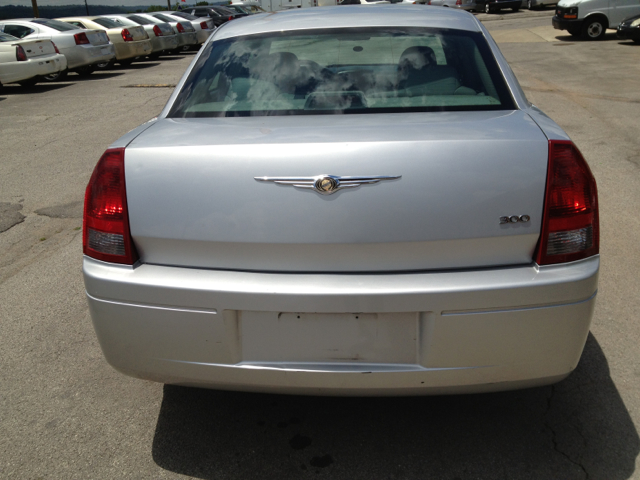 2007 Chrysler 300 Base