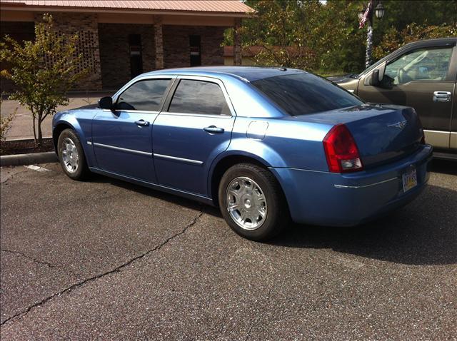 2007 Chrysler 300 Unknown