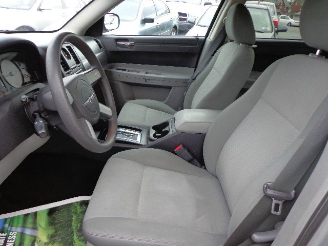 2007 Chrysler 300 Base