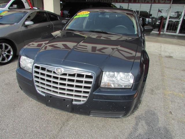 2007 Chrysler 300 Unknown