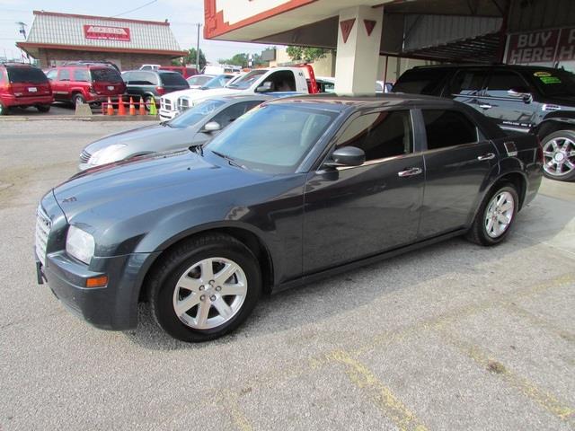 2007 Chrysler 300 Unknown