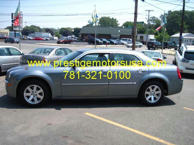 2007 Chrysler 300 Unknown