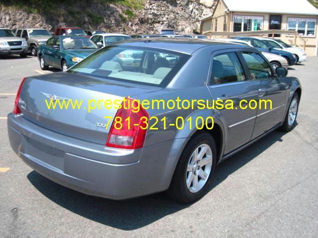 2007 Chrysler 300 Unknown