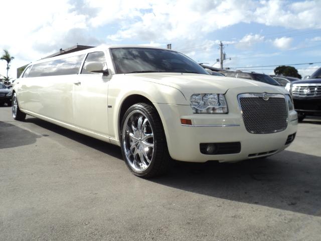 2007 Chrysler 300 Unknown